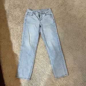 American Eagle 90’s Straight Jean